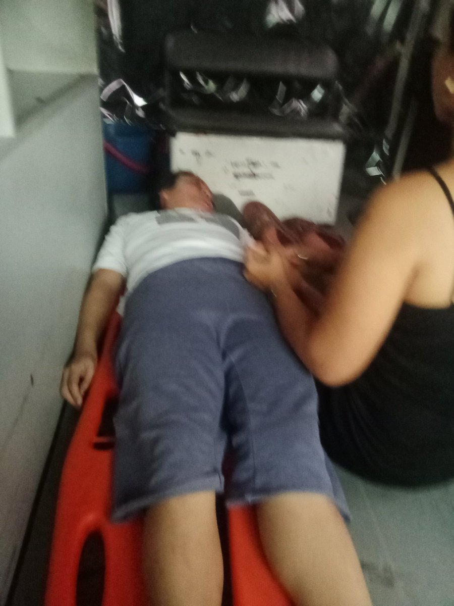 wtrmrq's tweet photo. guys pls help need i-ct scan si mama wala akong money right now. please my work will start on oct 27 kahit hulugan ko nalang kada sweldo pls https://t.co/izsoYgJvNX