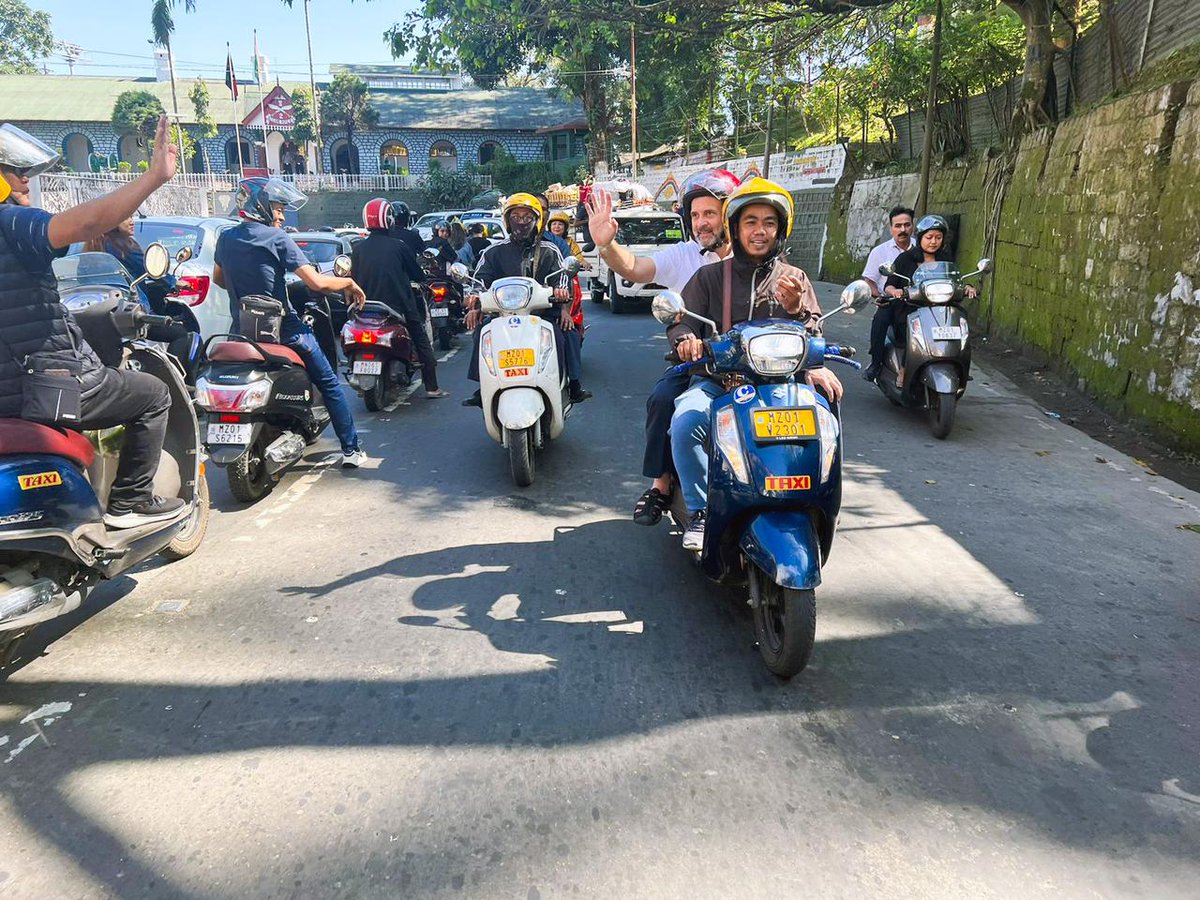 Jannayak in Mizoram.
 
Mohabbat is speeding up...❤️🛵