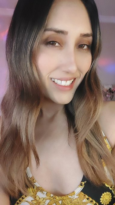 Ya #online ❤️! https://t.co/PYifAsJ7y7 https://t.co/nkPLGKYtDP https://t.co/M0DU1Qou95<a href="/tag/online"class="tags">#online</a>