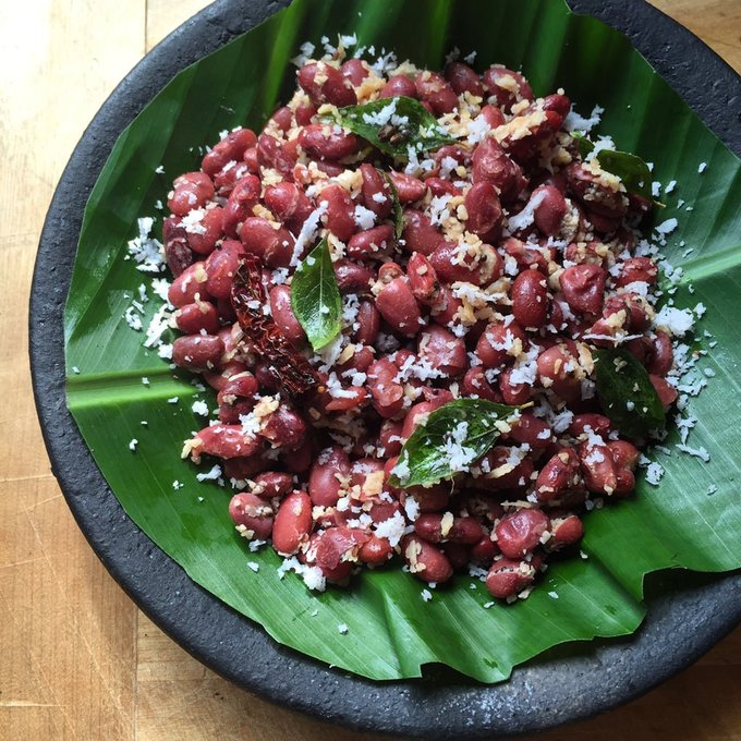 NaturallySudha's tweet photo. #NavratriRecipes #MaaChandraghanta #Red #Rajma #9NightsOfDevi
Maa Chandraghanta is worshipped on the 3rd day of Navratri. Red color is said to signify this day.
So let's relish Rajma (Red Kidney beans) Sundal as today’s prasad. Rajma is a popular fiber/protein rich legume that helps control blood sugar. It also improves digestive health and is good for bone strength.
Rajma Sundal - Ingredients needed:
¼ inch Ginger
½ cup Rajma
1 ½ cups Water for pressure cooking
1 tablespoon Oil
½ teaspoon
Mustard seeds
½ teaspoon Urad dal (split)
5-6 pepper corns Curry leaves
Salt to taste
2 tablespoons grated Coconut
Preparation procedure:
Wash rajma & soak overnight. Pressure cook till soft but unbroken & drain. Heat oil in a pan & once mustard seeds pop, add urad dal & grated ginger & sauté. Add rajma to this with salt & stir cook; garnish with curry leaves, powdered pepper & grated coconut.
Relish the red richness with friends and family!
P.s - you can replace pepper with green chillies or red ones, either by grinding or by cutting into small pieces
#repost