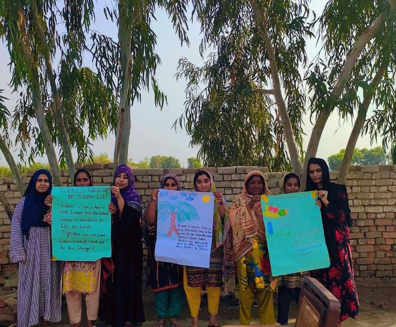 RSPN_PK's tweet photo. 🌍✨ On World Food Day, multiple activities took place at #RSPN's Women & Girl Friendly Spaces (WGFS) in Sukkur, Kashmore & Shikarpur under @UNFPAPakistan /@UNHCRPakistan funded GBVie project
#WFD, #livingIndus #cleanIndus #unfpa #unfpapakistan #RSPN #climatechange https://t.co/tV54TFmkAV