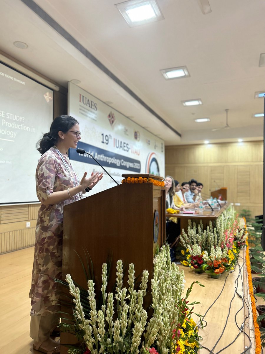 EcoFemLab's tweet photo. @aayushi2493, winner of the Critique of Anthropology Early Career Award, deftly outlines epistemic histories with insightful calls for future action in both India and internationally. This is the future of anthropology!!! #iuaes #iuaes2023 #wau @Delhiuniversit @critanth https://t.co/XAe3ku60vJ