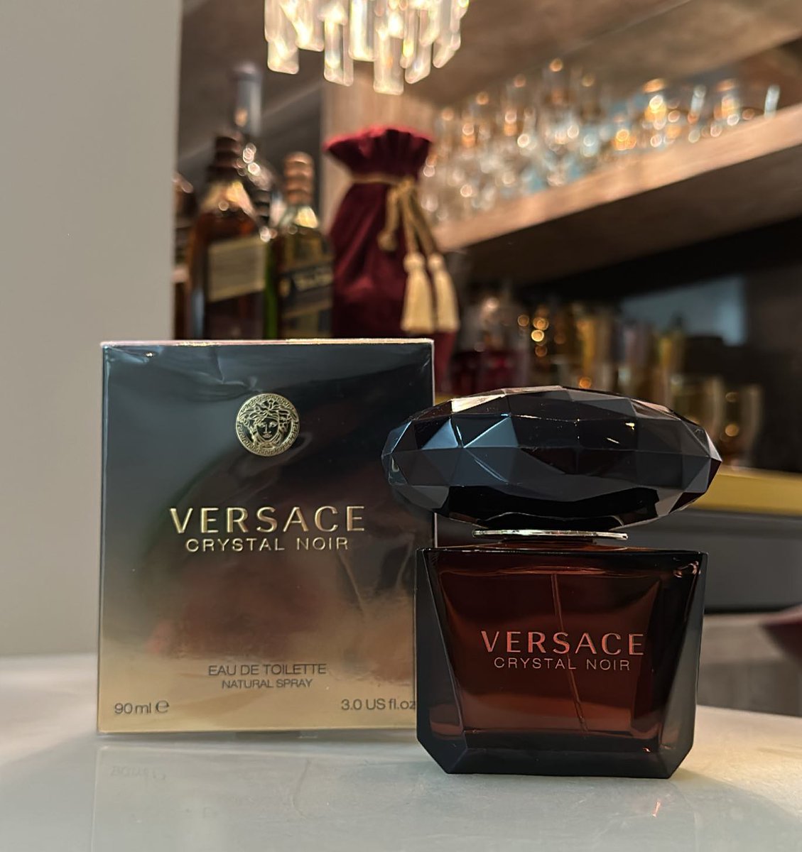 PerfumistaShop's tweet photo. NGN 69,999.00

Crystal noir is the very feminine scent by versace which was introduced in 2004 . Seductive, sensual yet sweet blend of gardenia, peony, amber, sandalwood, orange blossom that makes any woman feel elegant.

Nationwide delivery 🚚

WhatsApp to 09071921444 https://t.co/9HVsrQwvs5