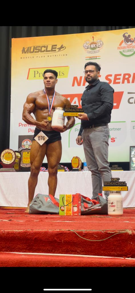 PROdefprayagraj's tweet photo. #DograRegiment Bodybuilders excel at National &amp; State level championships and bagged five gold medals in different weight categories with Sepoy Sunny Dhiman retaining his title of Mr. Himachal. In another event organised in Delhi 2 more bodybuilders bagged individual gold medals. https://t.co/jU3vgyqSyx