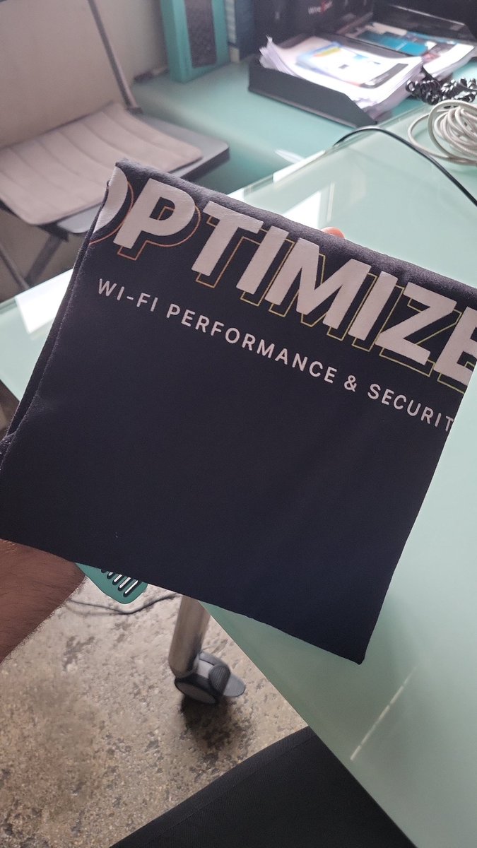 vkostarasgr's tweet image. Won and received a sexy #Optimizer Tee out of the #WiFiDesignDay

Thank you @ekahau !