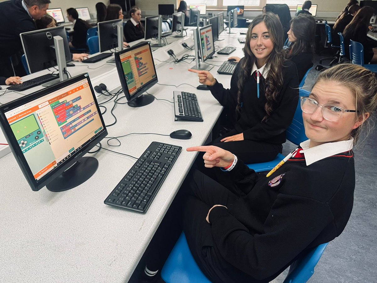 PresWaterford's tweet image. All our 2nd Years enjoyed a really fun workshop with Brian Harkin from @UL on Makecode Arcade for #CodeWeekEU @LeroCentre @scienceirel @CeistTrust @JctCoding