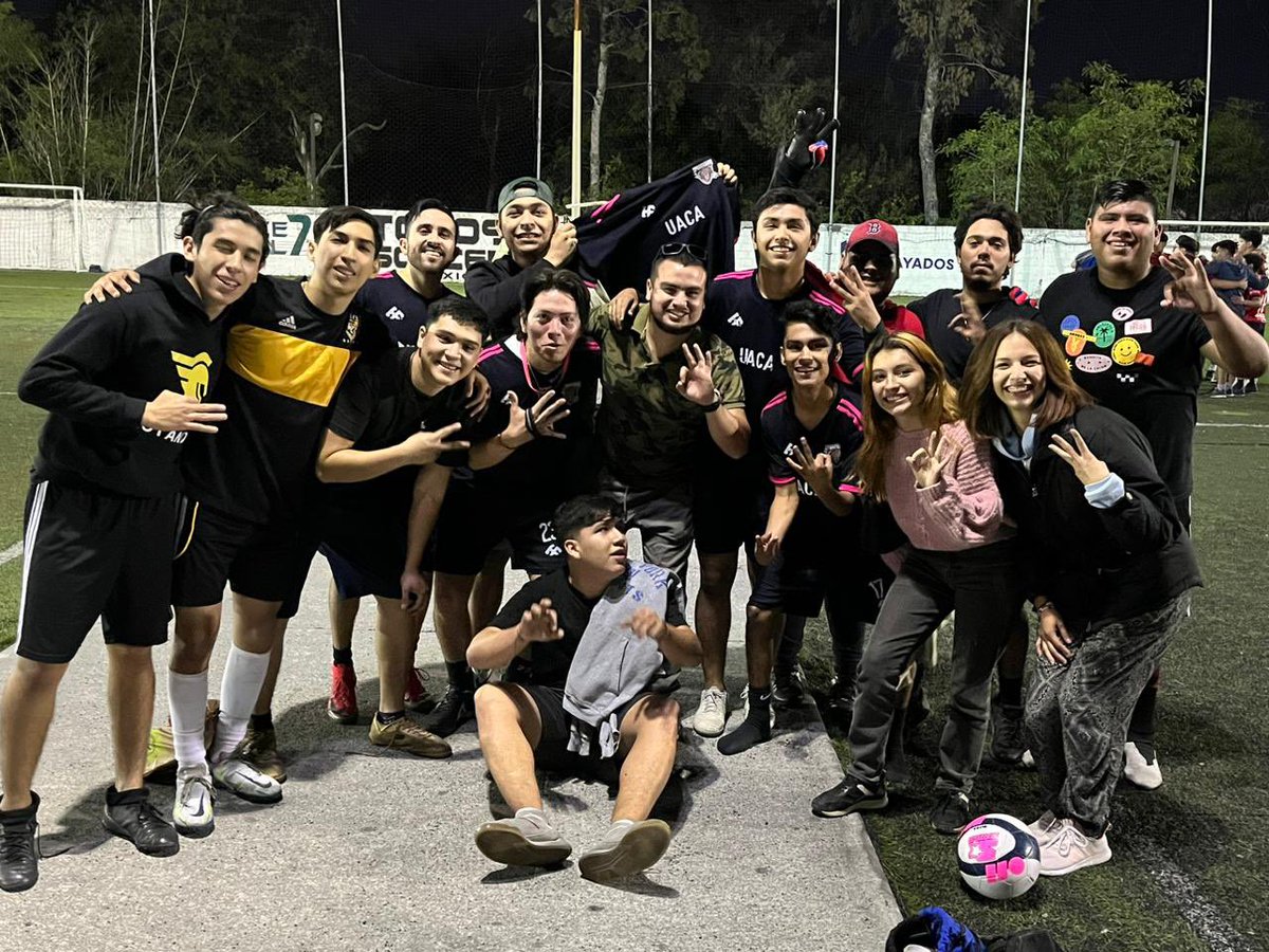 🤷🏾‍♂️ESTOS CHAMACOS NO ENTIENDEN🤷🏾‍♂️

Las Panteras se llevaron la semifinal por marcador de 3-2 contra los venados😮‍💨

Volvimos a salir de caceria, ya camos a poner carniceria🥱

Esperamos contar con el apoyo de TODA la aficion pantera en la GRAN FINAL de la copa de la amistad❤️

#JPL1