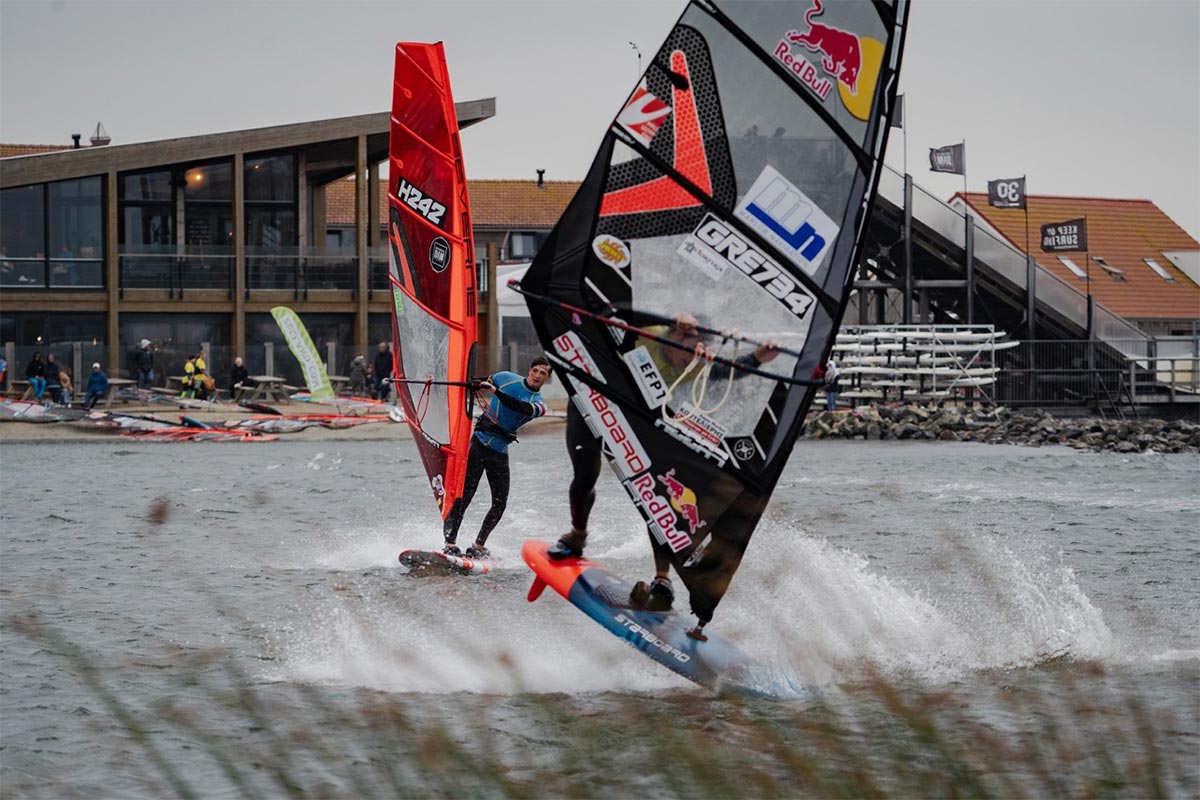 WJTweets's tweet photo. 🇫🇷 Un beau final à Brouwersdam

Plus d’infos sur https://t.co/CzckfM87NR ➡️ https://t.co/EcsYIFSUlF
- - -
🇬🇧 A fine finale in Brouwersdam

More on https://t.co/CzckfM87NR ➡️ https://t.co/jeD9qfECa7

#FreestyleProTour #Brouwersdam #MaaikeHuvermann #LennartNeubauer #Windsurfjournal https://t.co/rKNAUpzOFQ