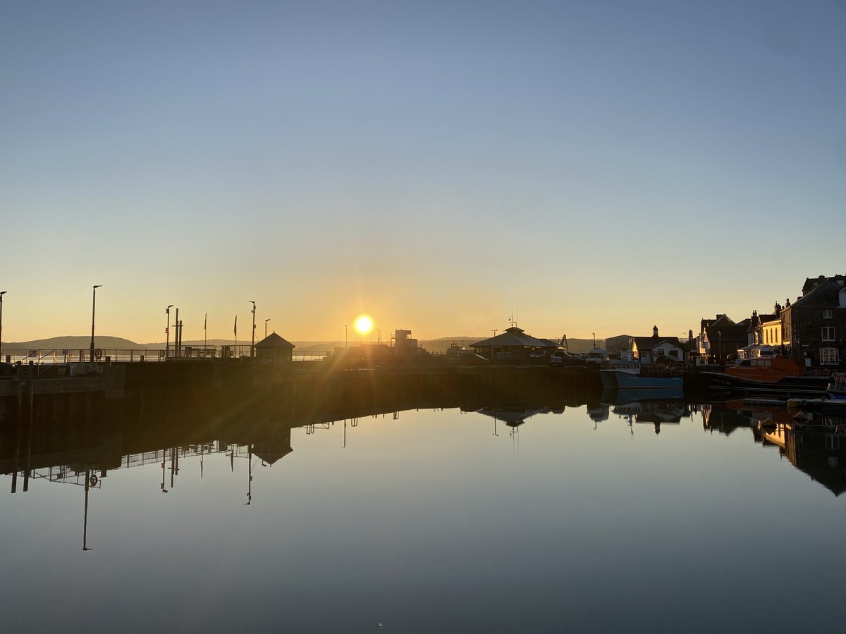 Sunrise over Padstow Harbour. Looking forward to half term next week and already enjoying greeting those with the extra weeks holiday this week! To book bikes call: 01208 813050 #sunrie #wadebridge #padstow #cameltrail #bikehire #cyclehire #halftermcornwall #cornwall