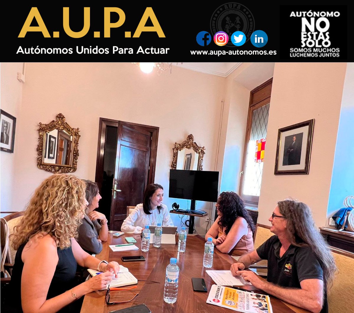 🗣️ Dos de nuestros coordinadores de Jaén (Juan Gutiérrez y Ángeles Arroyo),  recibieron una llamada de la concejala de autónomos y pymes para tener una reunión y poner en marcha algunas mejoras para los autónomos.

Ojalá se implicasen más ayuntamientos.

#AUPAsomostodos