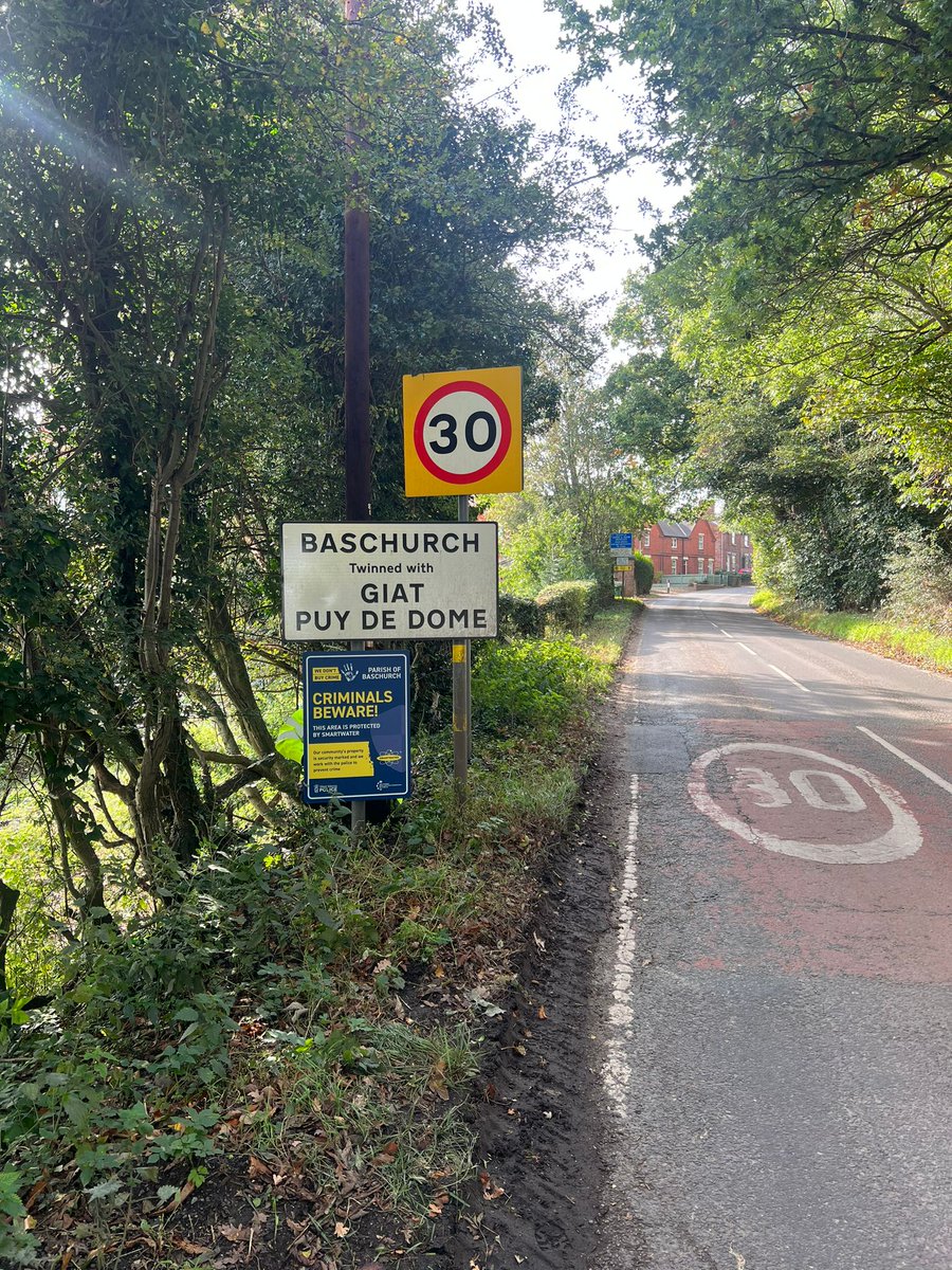 The second phase of the Baschurch Parish WDBC Smartwater Towns & Villages Scheme roll-out is now complete with additional signs going up yesterday , providing extra protection against acquisitive crime as they extend their coverage @WMerciaPolice @JohnPaulCampion @DeterTech_UK