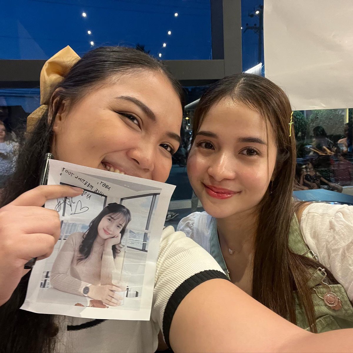 abbyjanee_'s tweet photo. it was rare. i was there. i remember it all too well 💕

kudos to the lovely Kristel Fulgar for going out of her way and continued with the event even tho she was clearly very sick ☹️ unnie gave us the best fan service treatment. unnie deserves to be appreciated 🥺💕 https://t.co/WRUebSWtRI