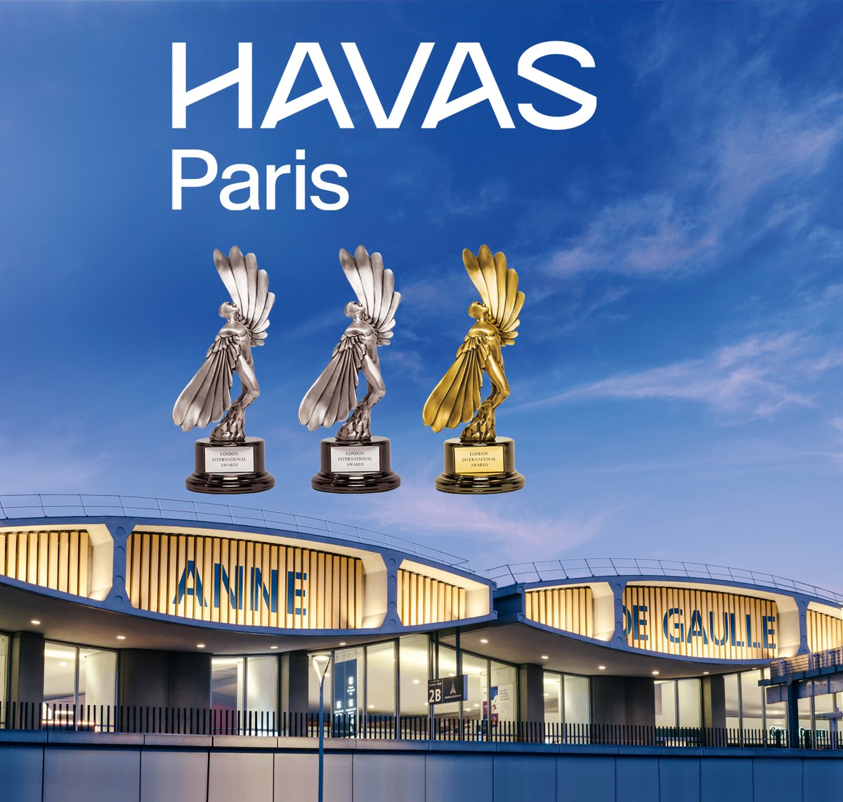 3 nouvelles récompenses pour Anne de Gaulle aux @LIAawards ! ⚪️⚪️🟡

Un immense bravo aux équipes, à la @Fondation_AdG et à nos partenaires @GroupeADP et @franceinfo 🤝

#ProudAgency