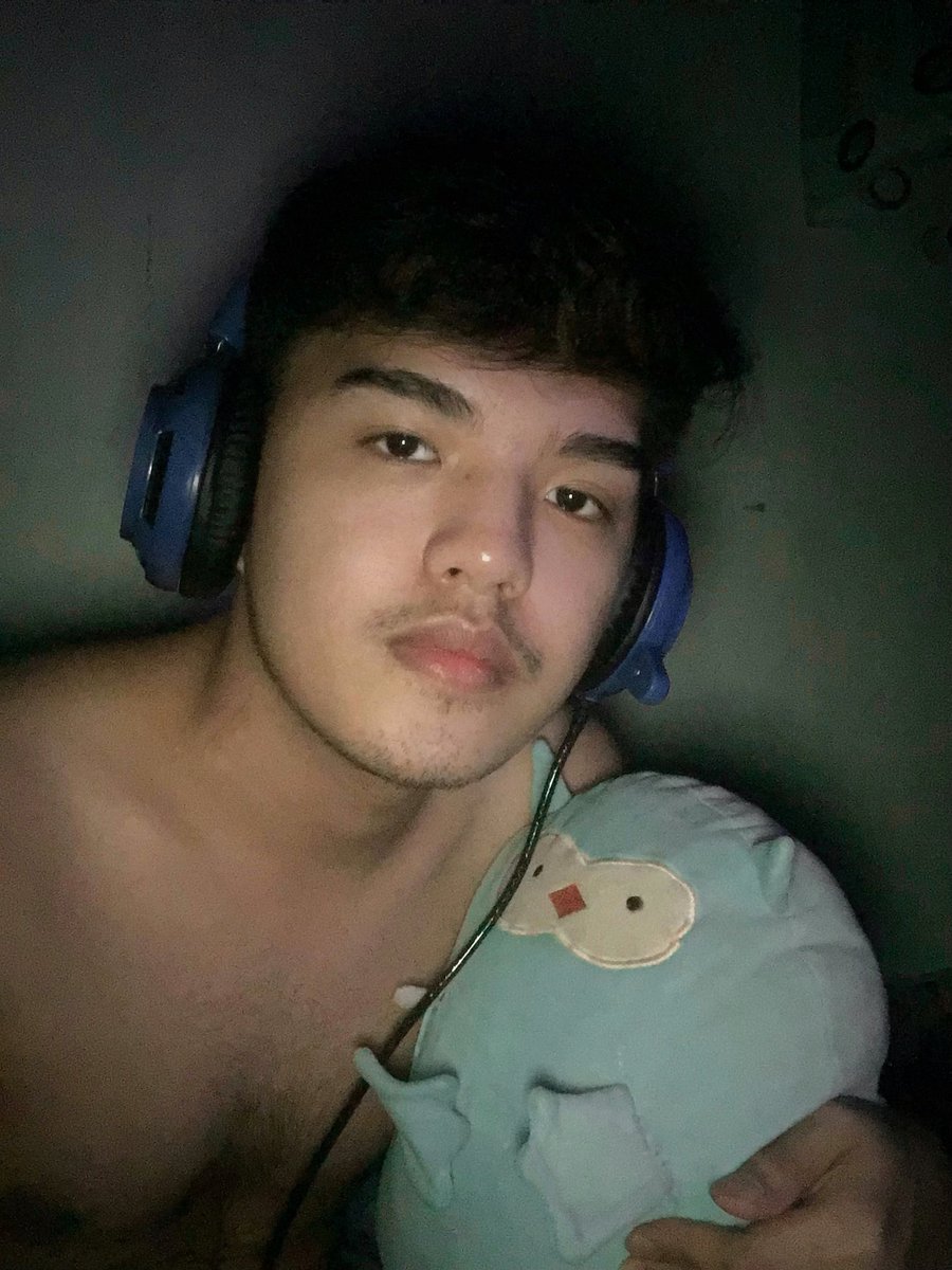 danepollarcute's tweet photo. Gay-mer. https://t.co/XKUvj1T3Rs