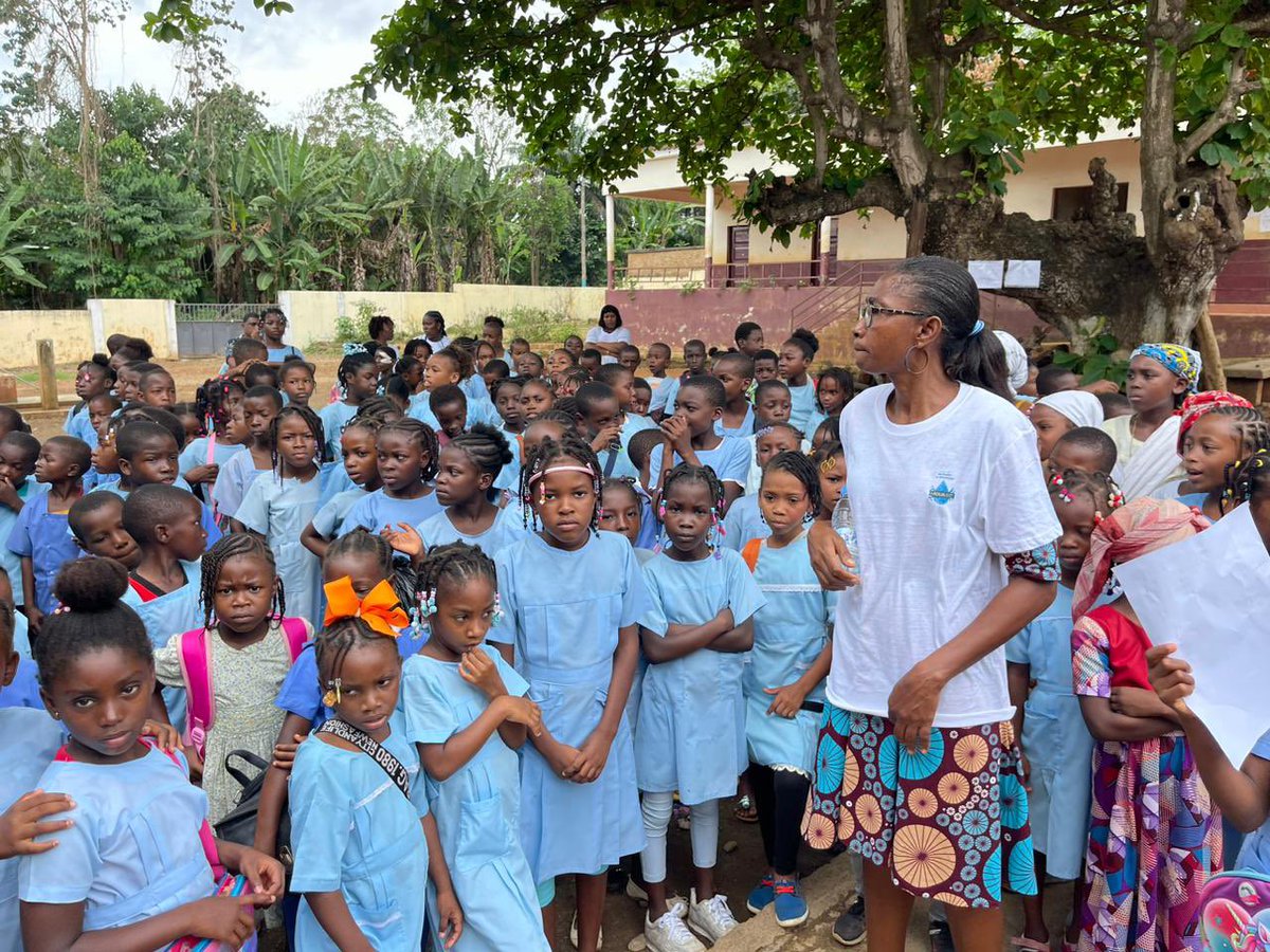 ONU_STP's tweet photo. Water is life, water is food. Leave no one behind!
Yesterday we celebrated #WorldFoodDay in São Tomé and Príncipe 🇸🇹. The event, was attended by the RC @eric_overvest and the Minister of Agriculture and took place at Boa Morte Basic School. https://t.co/1xeZKPfIqY