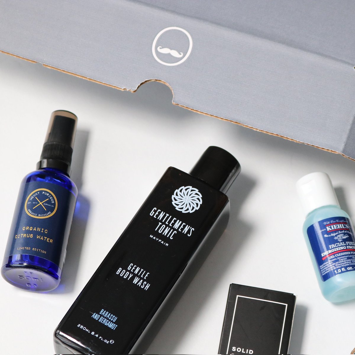 Treat him to the gift that keeps on giving with TOPPBOX

#toppbox #groomingbox #grooming #skincare #shaving #bodycare #haircare #fragrance #cologne #menshealth #beardcare #blog #blogger #beard #giftsforhim