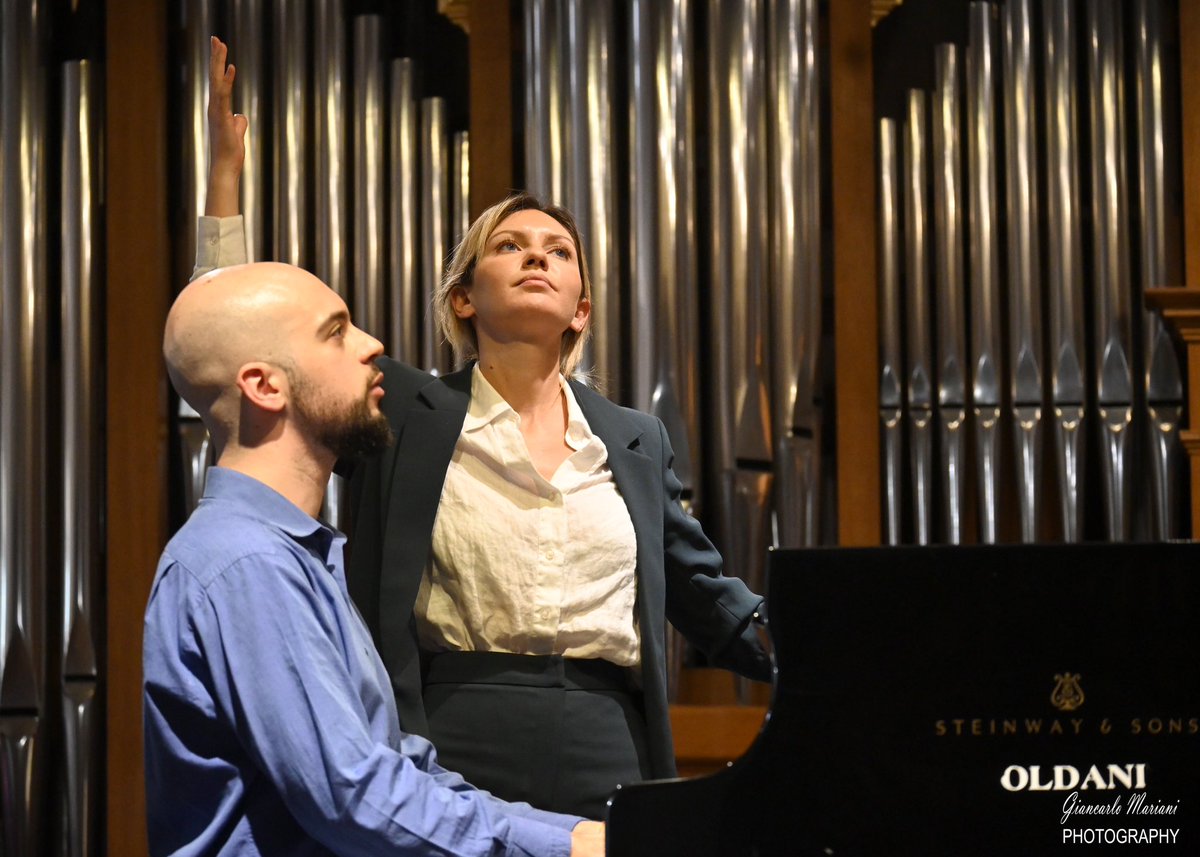 vbenellimosell's tweet photo. #throwback to last week Conservatorio Cantelli
#masterclass #teaching #pianomasterclass #vanessabenellimosell #piano https://t.co/P6x3yCEvz4