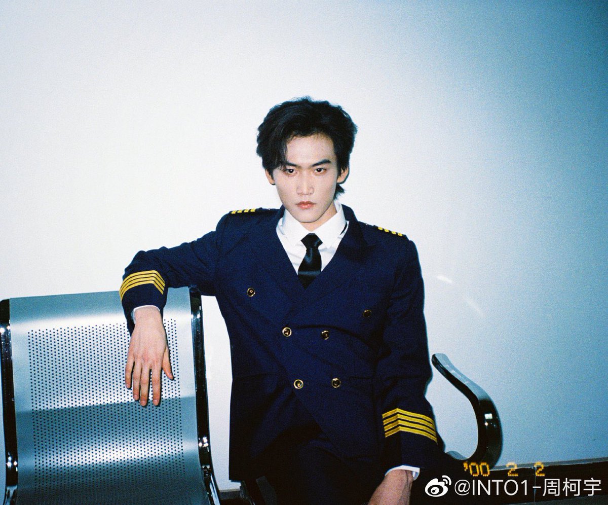 zhoumarsxlll's tweet photo. อันนี้สุดๆ ฮือฮาเกิน กัปตันเหนือตัวจริงที่มาหลังกัปตันเหนือในฟิค55555 https://t.co/T8TU1BcLBw