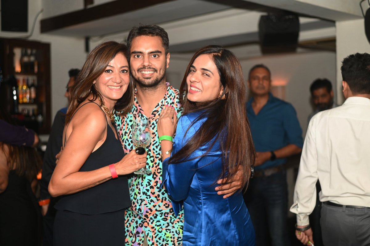 defaultrunner's tweet photo. Some more glimpses from an EPIC night ! Post @DelhiHM_ celebrations ! #runwithreeti #runners #partyallnight https://t.co/aFuOb8cEyn
