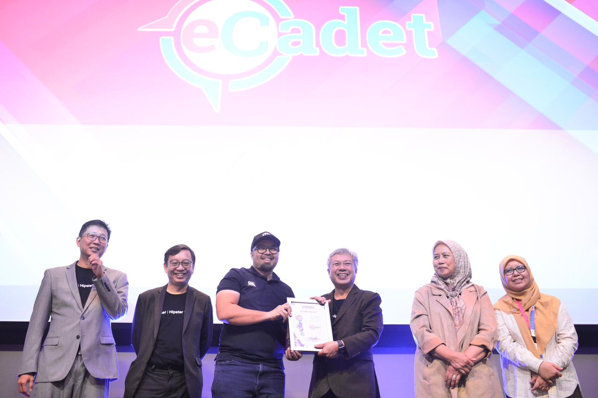 ProfMazliham's tweet photo. 2. I also would like to extend my appreciation to all the founders, leaders, and representatives of our esteemed partners and industry stakeholders, for gracing us with your presence today. https://t.co/cLkTIsset0