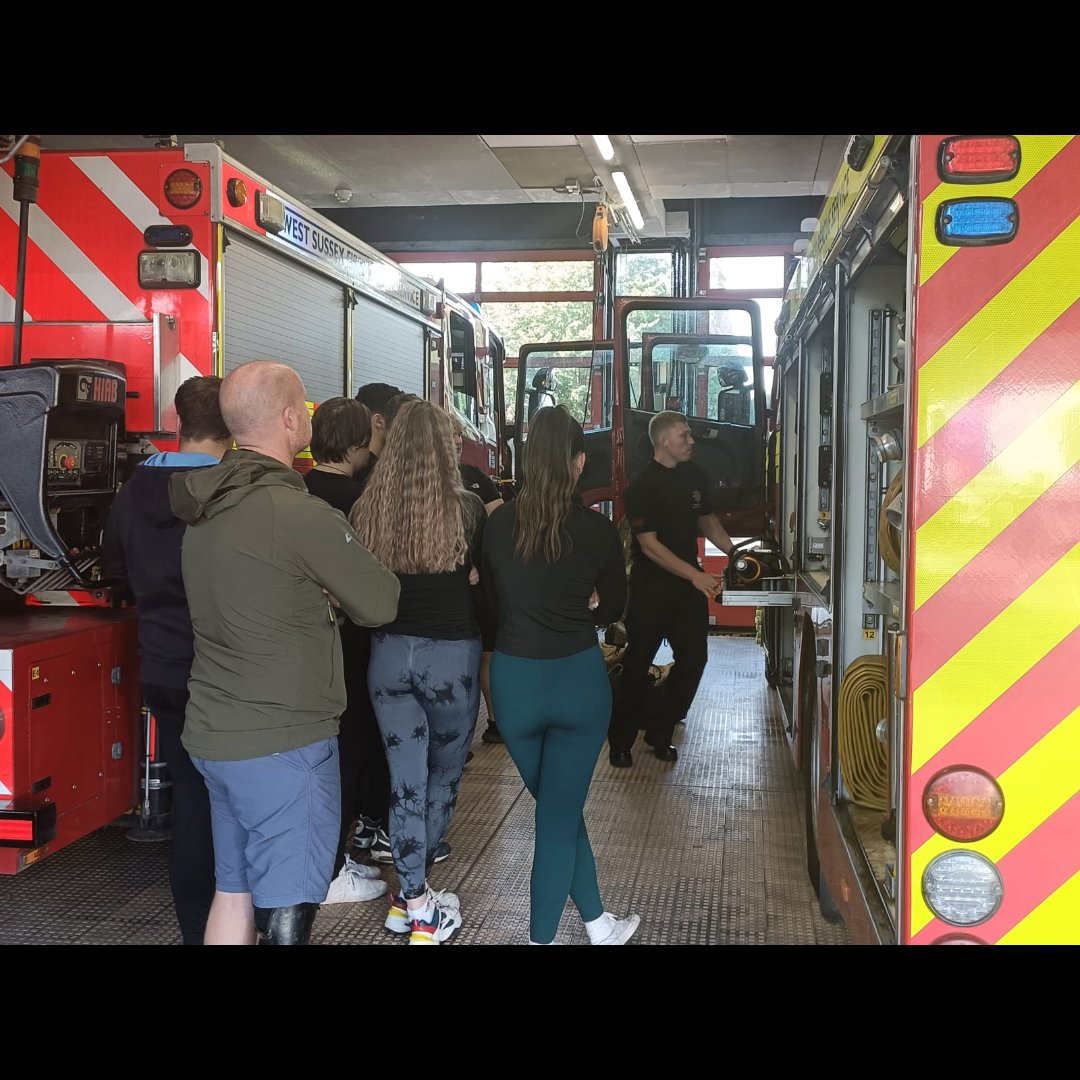 ChichesterFire's tweet image. Green watch today had the pleasure of hosting the Chichester College Group International public services course for a taster day around of the role of a Fire Fighter. #community #futurefirefighter