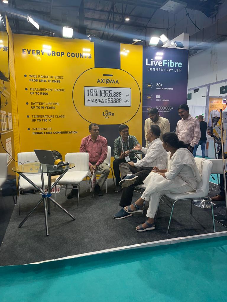 livefibre's tweet photo. 🤝 Visitors 🤝
Pcmc water department head Mr Savane Sir it at our place.
Joint city environment Mr. Kulkarni, 
Executive engineer Mr.Bhalasakle, 

Booth No. L065 Hall No. from 17 to 19 October 2023
Bombay Exhibition Center, Mumbai
#sudeepdutt #TradeFair #SustainabilityIndia https://t.co/u1wJ9Cm054