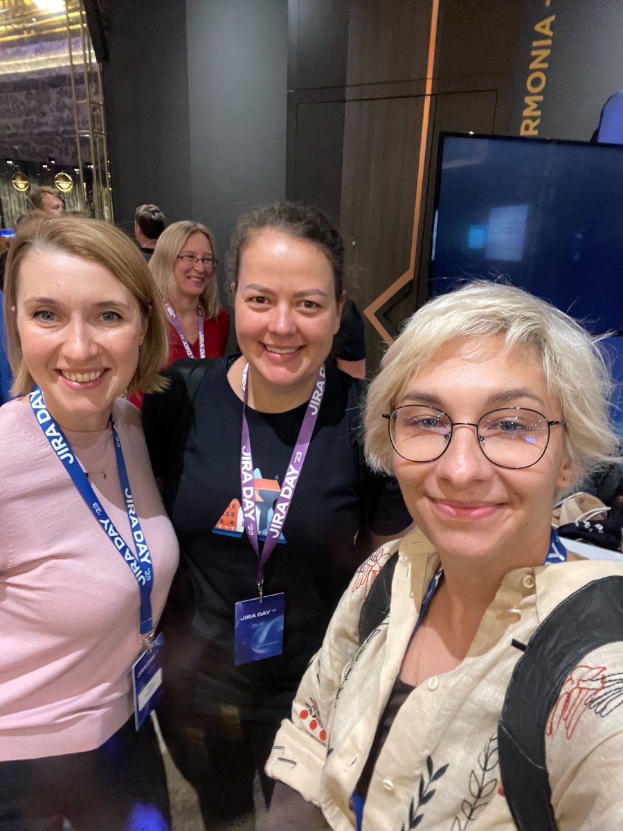 titanappstools's tweet photo. It’s always great to have a chat with @Atlassian team⚡
“Atlassian booth” wants to know what are the challenges during migration from server/data center to cloud. At TitanApps we believe that #cloudrocks, and work on ensuring smooth migration experience 😎
#atlassian https://t.co/M9DLNdCJJz