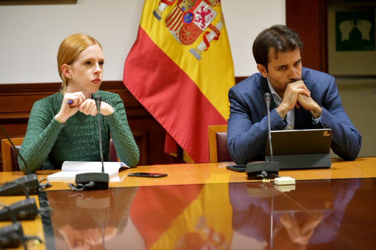 LilithVerstryng's tweet photo. Llamar a las cosas por su nombre es el primer paso para resolverlas. Lo que está ocurriendo en Gaza es un genocidio.

Nos reunimos con @Mundubat organizaciones de derechos humanos para pedir respuestas a la crisis humanitaria y que se rindan cuentas ante la justicia internacional https://t.co/hmvi51khm9