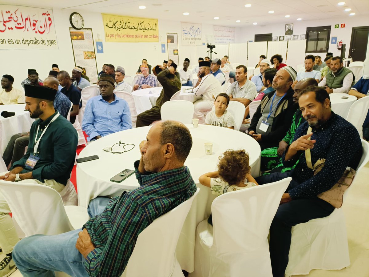 PAAMA_UK's tweet photo. By the grace of Allah, #PAAMA_Spain was inaugurated during the blessed #JalsaSalana #Spain🇪🇸 2023. 

We are pleased to welcome them into the global #PAAMA family and look forward to abiding collaborations. https://t.co/awyNq6f5lp