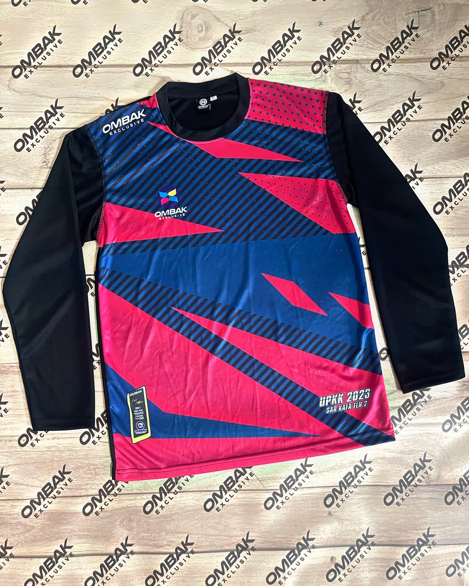 ombakexclusive's tweet photo. TENGAH CARI BAJU CUSTOM❓❓‼️
.
Ha‼️OMBAK ada untuk menjadikan impian baju custom anda menjadi realiti dengan harga yang berbaloi tetapi premium
.
Ha ada yg berminat tak🤩bukannya setakat design tetapi dengan segala details pun akan kami turuti😍
. 
Ha apa lagi, dm je kami https://t.co/7BTMq4KvL9