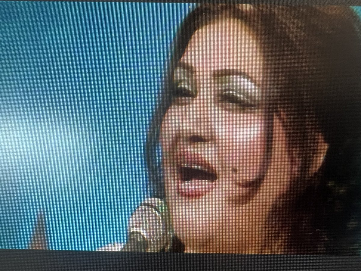 Noor Jehan also known by her honorific title Malika-e-Taranum, beautiful singer the queen of melody,
So friends who do you give a vote to…. Noor jehan
Or Lata Mangeshker
#noorjehan
 #indiansinger