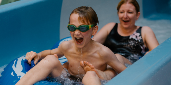 Coral Reef Waterworld in #Bracknell runs Accessible for Everyone sessions tailored for #disabled people of all ages and their families &amp; carers. Next sessions are Wednesday, Oct 25, 8am-9.30am and Wednesday, Nov 8, 3.30pm to 8.45pm. Details at tinyurl.com/mvxdtekc #SEND