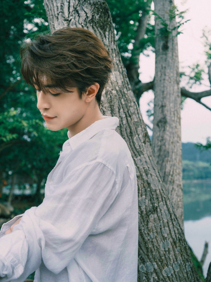 EntTofu's tweet photo. #Patrick is easy-on-the-eyes in the photos shared on his Weibo: "Want to go traveling hahaha🏔️"

#尹浩宇 #YinHaoYu
Source: https://t.co/8flhK4lgDS https://t.co/FrWTyKrVHV