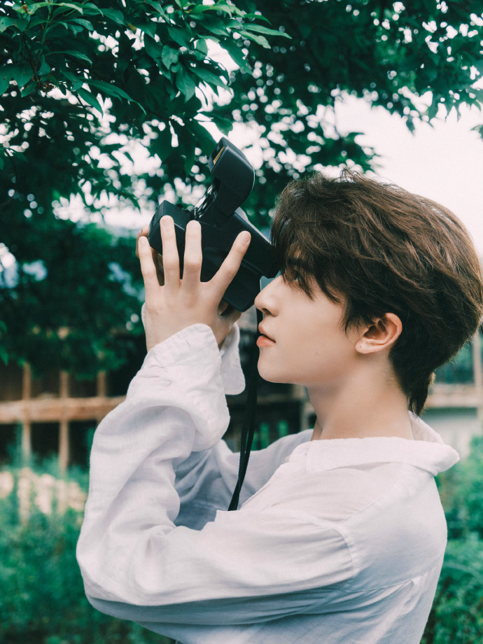 EntTofu's tweet photo. #Patrick is easy-on-the-eyes in the photos shared on his Weibo: "Want to go traveling hahaha🏔️"

#尹浩宇 #YinHaoYu
Source: https://t.co/8flhK4lgDS https://t.co/FrWTyKrVHV