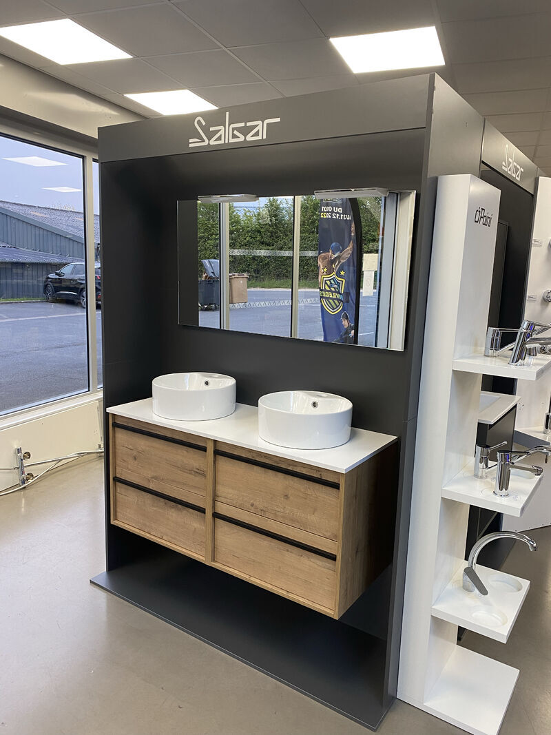 YESSSelectrique's tweet image. 🛁 Découvrez la belle mise en avant de l'univers "salle de bains" à notre agence YESSS Saint-Lô ! 

#saintlo #agence #yesss #salledebains #plomberie #sanitaire