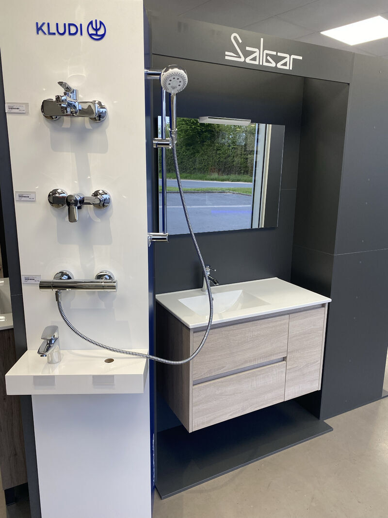 YESSSelectrique's tweet image. 🛁 Découvrez la belle mise en avant de l'univers "salle de bains" à notre agence YESSS Saint-Lô ! 

#saintlo #agence #yesss #salledebains #plomberie #sanitaire