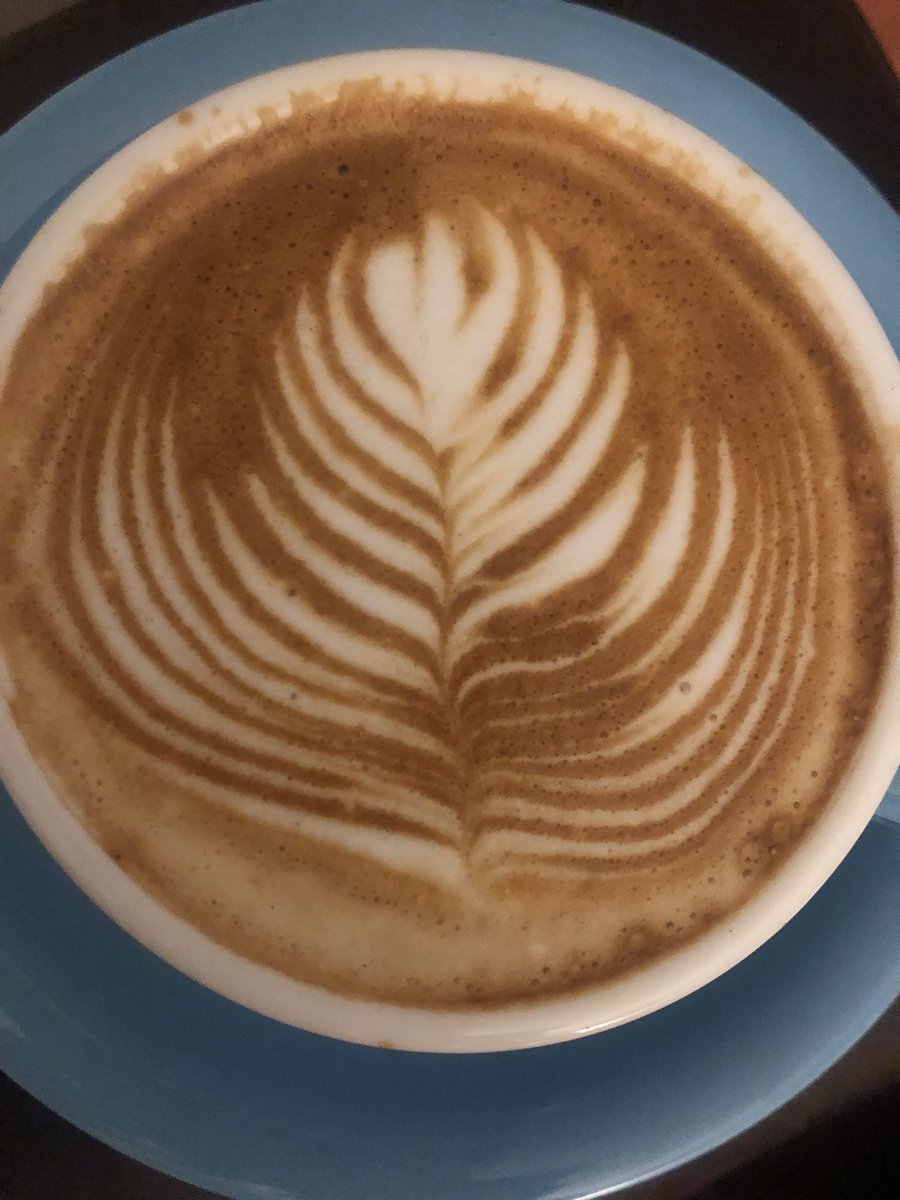 redcherrycoffee's tweet photo. Guatemala El Niagara as a flat white this morning. Delicioso! Sweet body with chocolate, almond and raisins in the cup. Find out more about this coffee and the story of the farmer. https://t.co/OzkIVqgRcb https://t.co/kso02Gmn8b