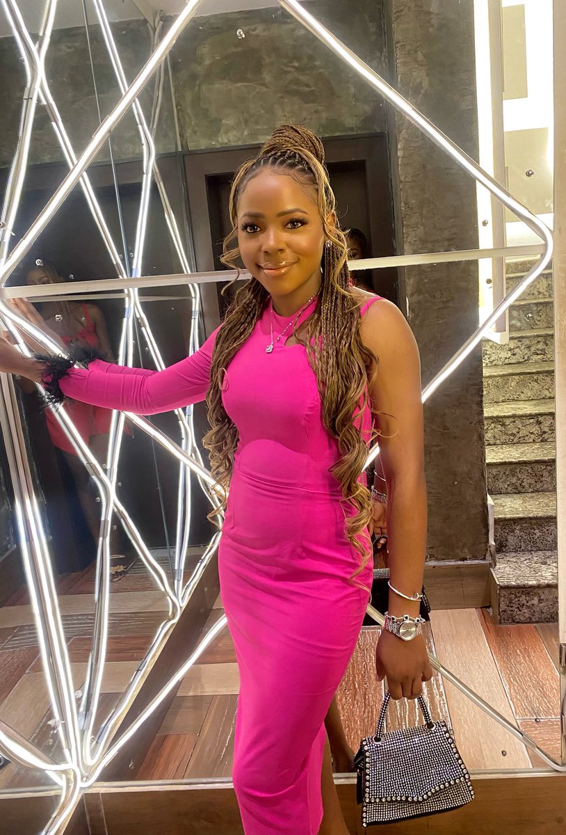 Modestveek1's tweet image. Happy birthday to me🎉🥂🍾🎂
Say me a prayer 🙏