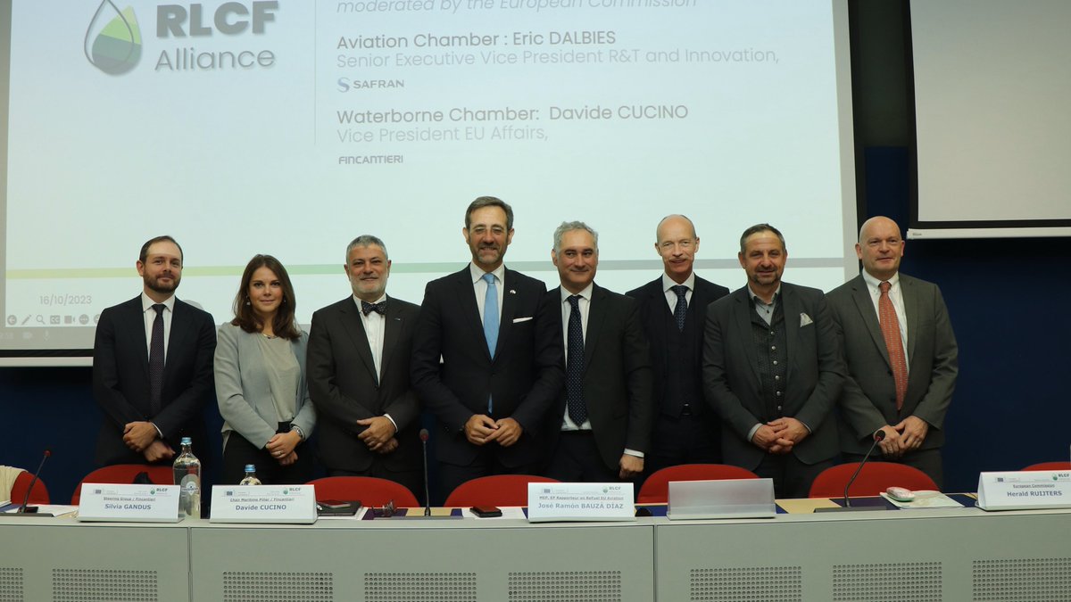 Transport_EU's tweet photo. #RLCF General Assembly:
✔️Impressive work to set pathway for delivery of renewable & low carbon fuels for new ReFuelEU Aviation ✈️& FuelEU Maritime 🚢Regulations #EUGreenDeal
✔️12 projects have real potential for 🇪🇺 renewable fuels
✔️ chairs re-elected👏
https://t.co/KULfGDGpoO https://t.co/sSVp9wRIWS