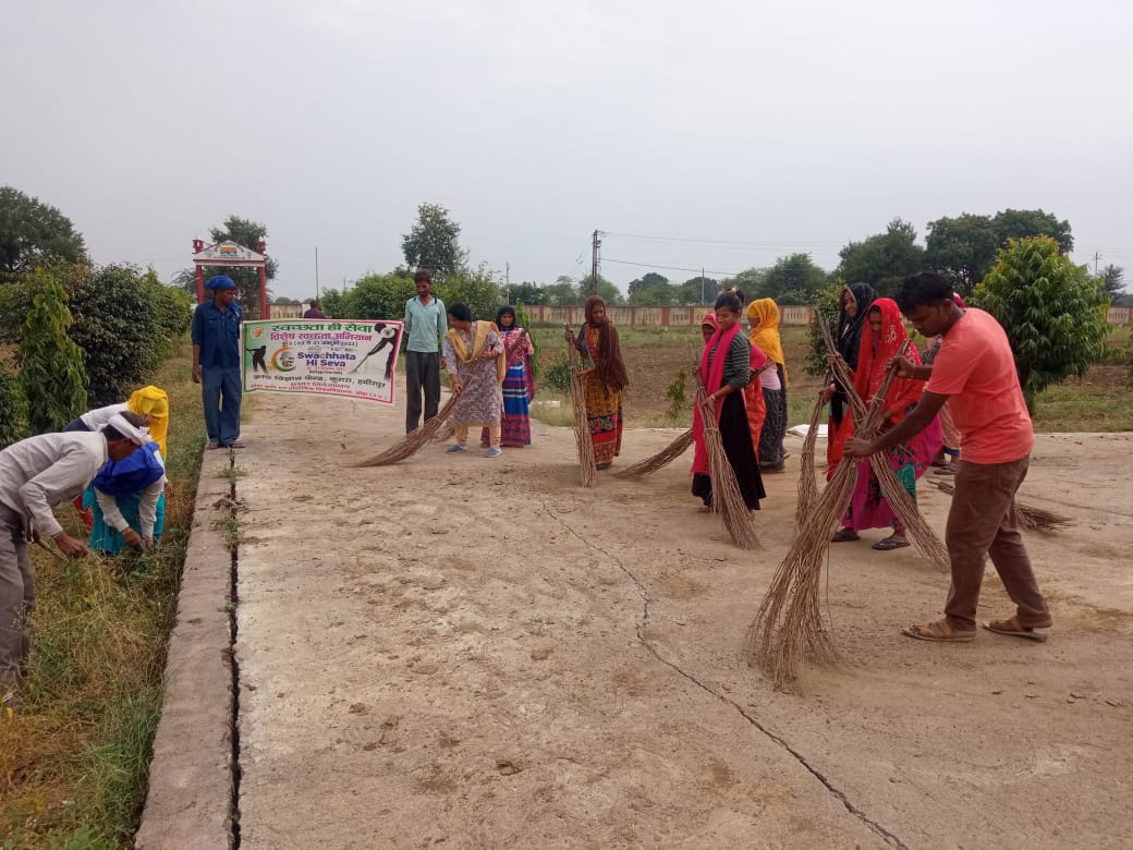 VigyanUp's tweet photo. #Specialcampaign3.O at KVK Hamirpur
#SwachhtaHiSeva
#SwachhataHiSeva2023
@dare_goi #kvk #BUATBanda #ICAR
#ICARATARIKanpur https://t.co/d241nxQ54o