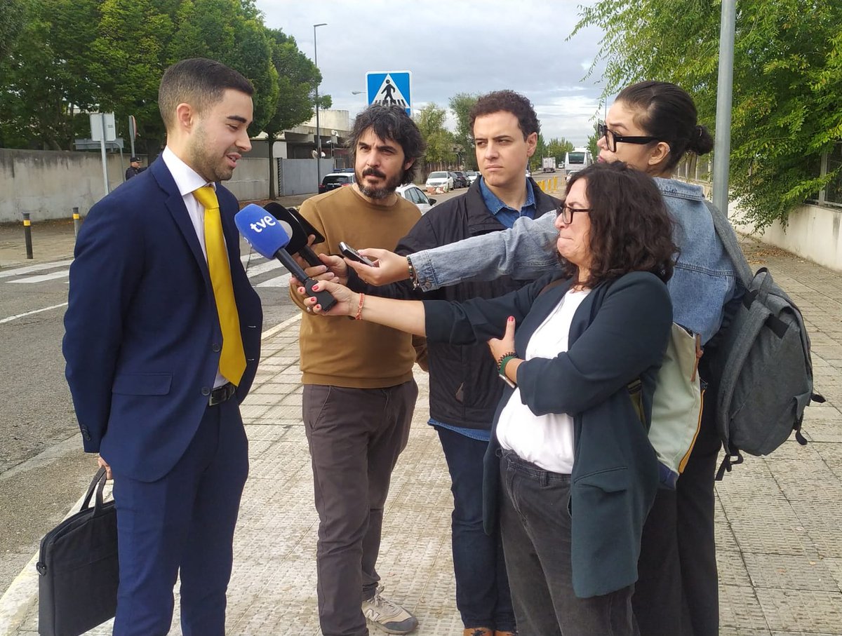 Hoy comienza el juicio contra Iberdrola por inflar fraudulentamente el precio de la luz. Eduardo Sierra es uno de los abogados de nuestro equipo jurídico que asiste a las sesiones. FACUA solicita tres años de cárcel para los cuatro directivos encausados y 107,5 millones de multa.