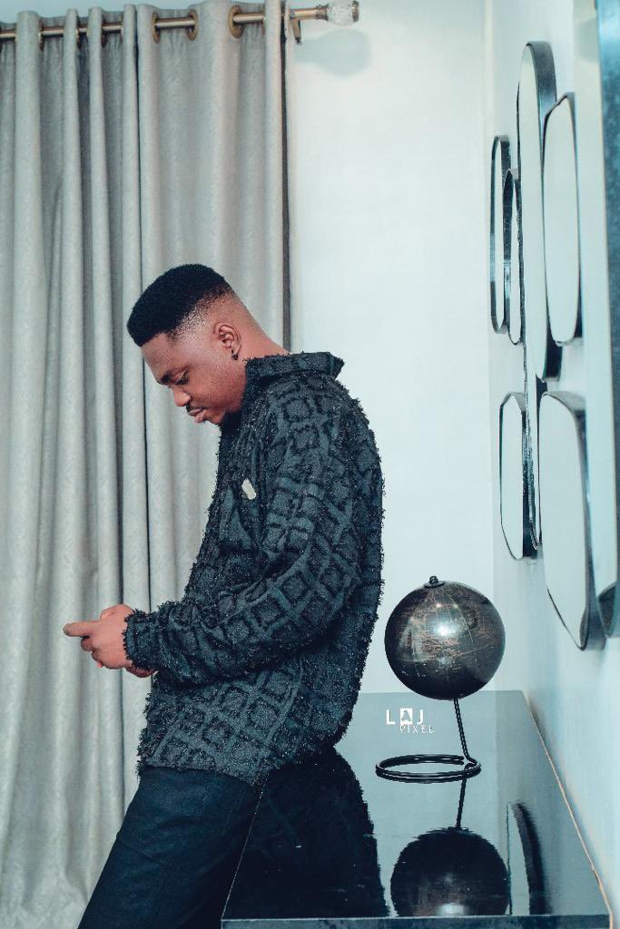 kirahdollzz's tweet photo. Guys @Wb_sickah is here to stay so get familiar with his face and his music🫠

And if you haven’t listened to “Glory” yet , click on the link below👇🏻

https://t.co/1Qv637sc1Z

#Glory #Wbsickah 
Cc: @Newedgemedia01 https://t.co/RHV6DHqOG6