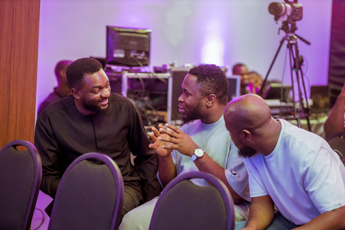 oneliquidityhq's tweet photo. Our host and one of our guests engaging in thought-provoking conversations at the Launch & Leaders Meet event 💡
#EventHighlights #EngagingConversations #oneliquidity https://t.co/jA6ZTOZKJ1