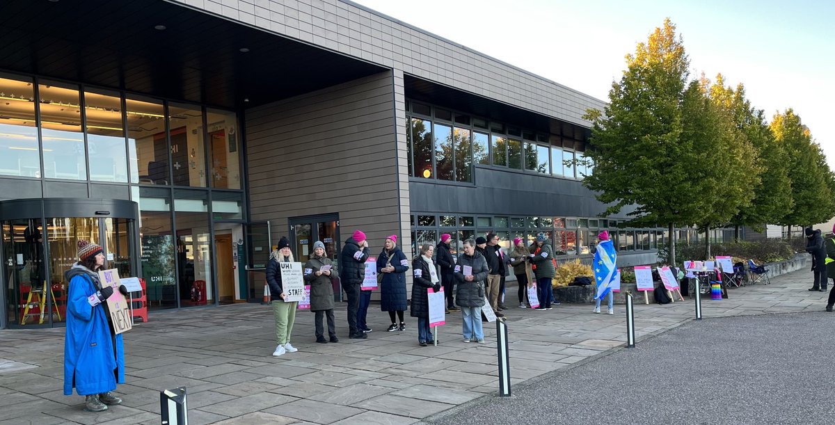 UCU’s most northerly picket line is strong, solid and resolute this morning! ⁦<a href="/UHI_UCU/">UHI_UCU</a>⁩ #ucuRISING #saveUCU ✊