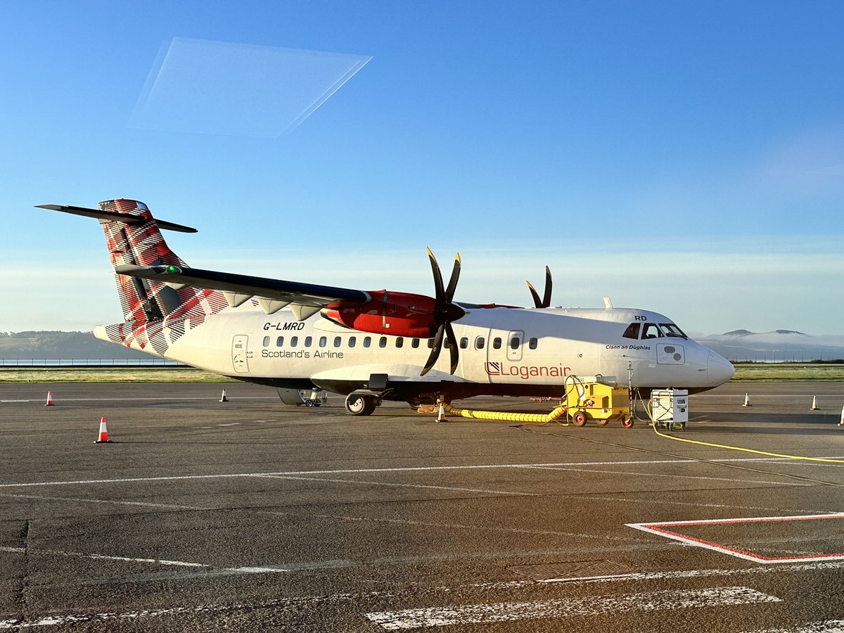 kennethmcleod's tweet photo. @Hial_Airports - bit of a shambles at Dundee today, sat waiting on the sun de-icing the 06:55 flight as the de-icer is “broken”. Again. On the + side, staff at airport and @FlyLoganair team excellent. Do better @Hial_Airports 👎🏻 https://t.co/3sPBrt9IY5