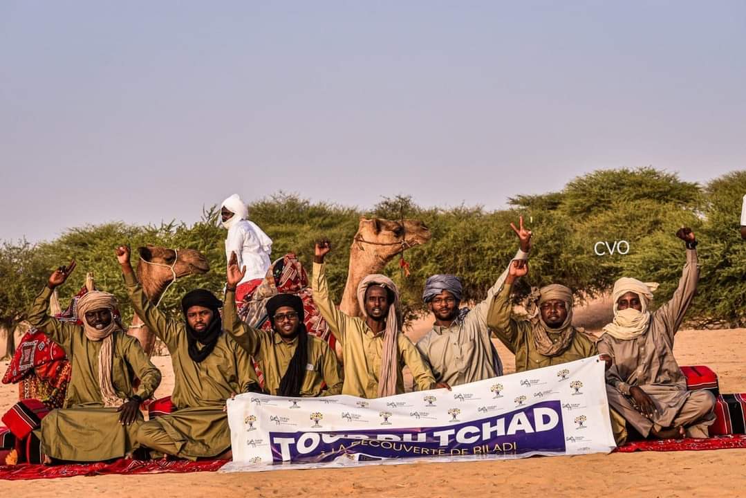 Chadvolonteers's tweet photo. Tour du Tchad Act 1:

Merci à la population du Kanem et la ville de Mao pour l'accueil, l'hospitalité et les merveilles que vous nous avez fait découvir 

#ZakoumayouthSafari #RNCE
#Visitchad #ZahSoo #kanem
#Mao #TourduTchad #CVO https://t.co/8dhpTzFwG7