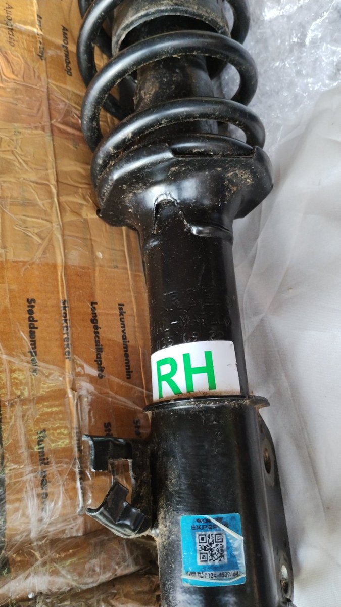 ravurihp's tweet photo. Yes it's true.. but some sellers like #BangaloreAvl cheating the buyers with sending some old and used parts. Please see the my recently purchased spares from #Boodmo online purchasing. https://t.co/scs5nkwNTC