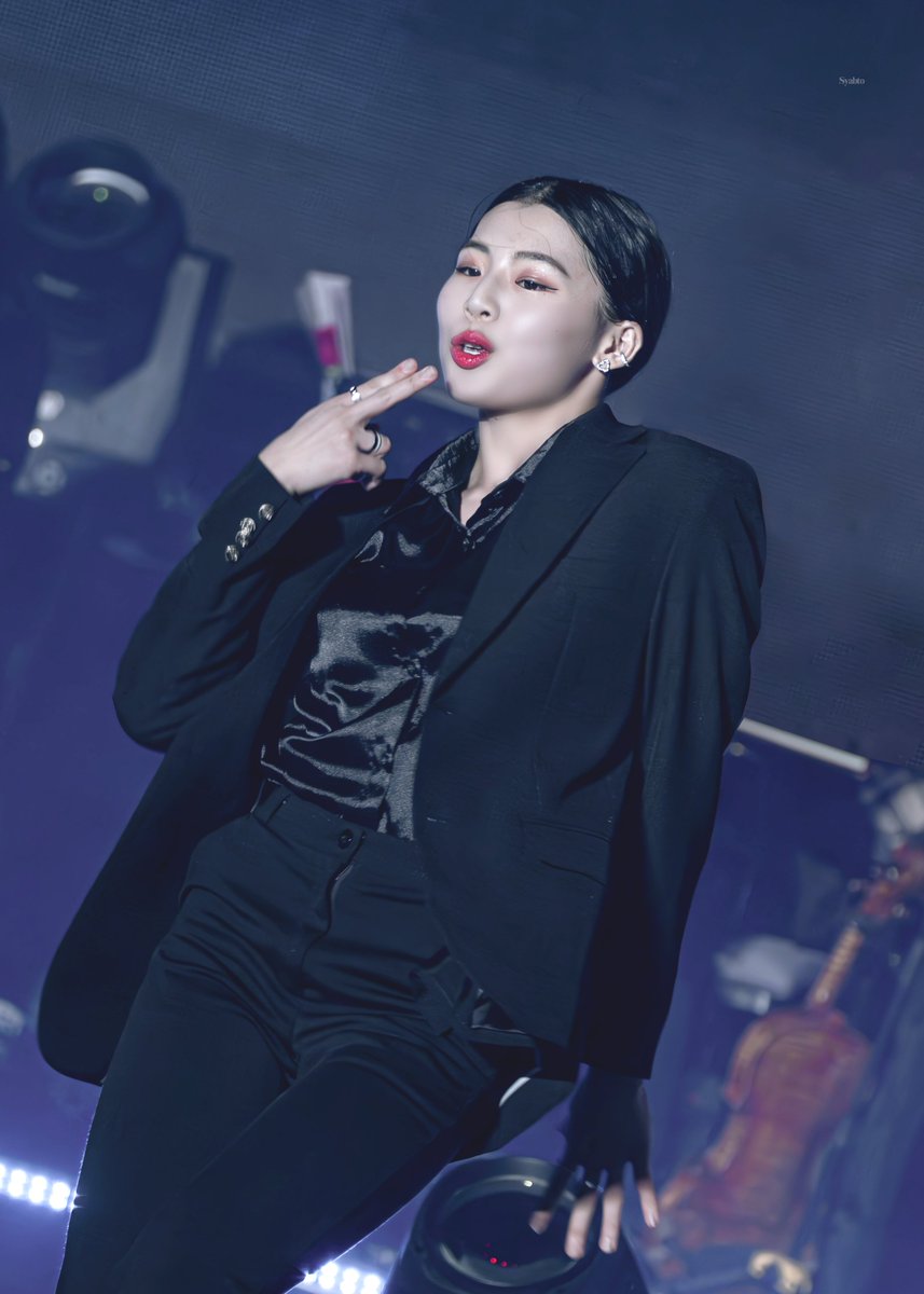 eodobi0314's tweet photo. 231015 포레스텔라 페스티벌 - 일요일 : 더페이지 리하 댄서님

I'm gonna smoke you up
I'mma smoke you

#더페이지 #더라이트 https://t.co/CwbPPbu98w