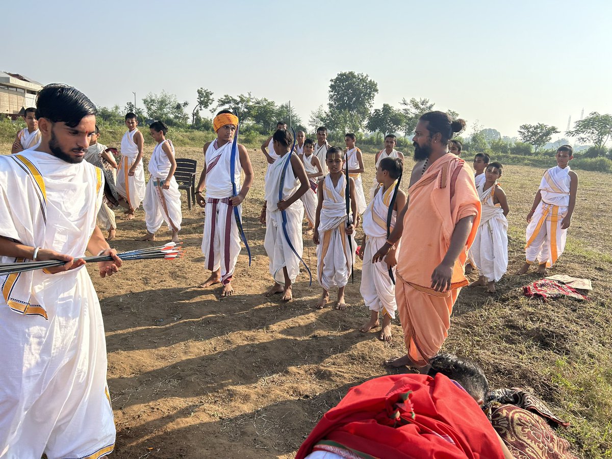 IDhanurveda's tweet photo. Dhanurvidya was initiated under the esteemed guidance of Guruji @vibhakarudaytiwari , commencing with Vedic pujas and havan ceremonies at the Vedik Vidyapeetham in Cheepaner district, Chichot, Madhya Pradesh."

#Isodhan #Dhanurveda #AncientWisdom #CulturalHeritage #dhanurvidya https://t.co/llzz42AEcK