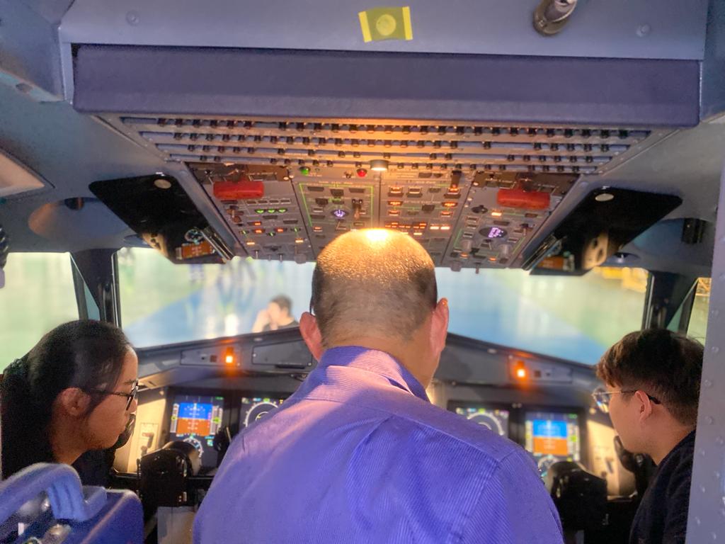 dviation_group's tweet photo. Sawasdee khap, Thailand! Thank you for having our instructor, Mr Leong Kok Wai, for your ATR 42-600/72-600 (PW120) Differences course!

#aviation #atr #aircraft #aircraftspotter #aviationlover #thailand https://t.co/sSR7EVLIV2